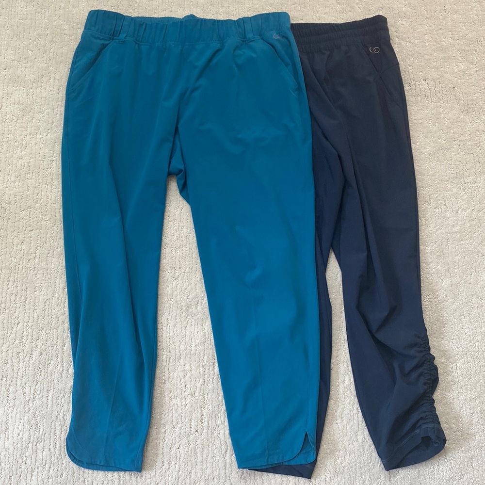 Calia-Carrie Underwood, 2 for less than the price of 1. Great transitional pant